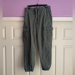 Used American Eagle Green Cargo Pants